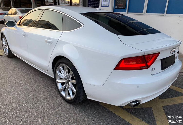 奥迪a7无框车门另加溜背造型没人比它更懂你