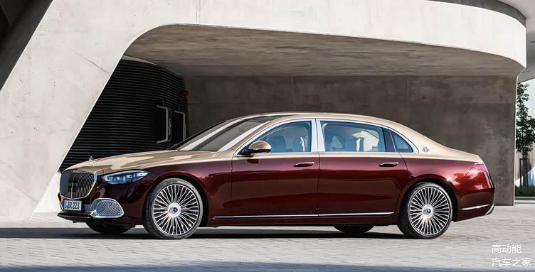 双色配色配上流畅的车身,气势依旧在线,外形什么样好像不重要了