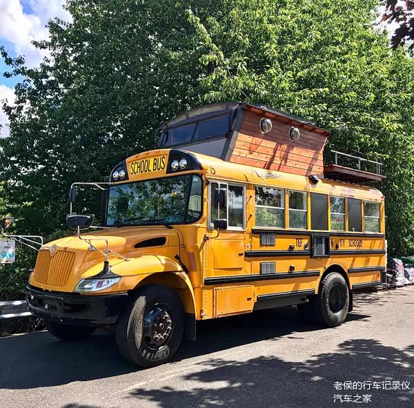 校车退休了继续改成房车去流浪