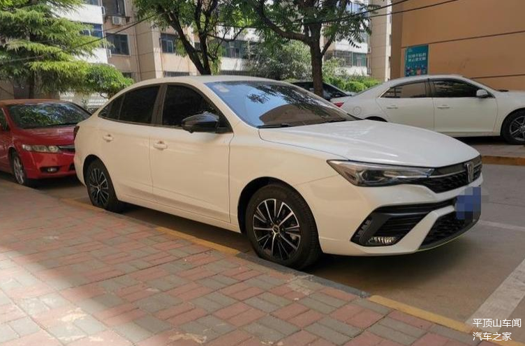 舒适度其实并不贵2021款荣威i5让利08万裸车价599万起