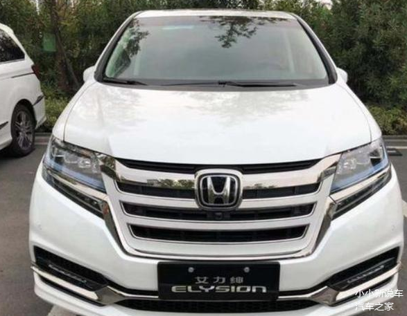 首台白色全新本田艾力绅锐混动现身车长近5米配魔术感应门
