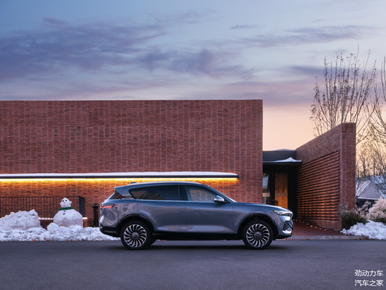 岚图汽车全国门店不停休他们要为用户做什么