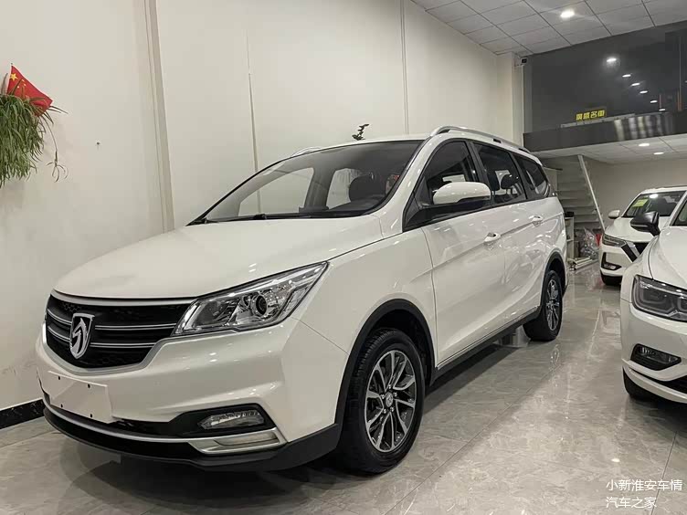 探店2021款宝骏730颜值在线空间够大配置提升值不值得买