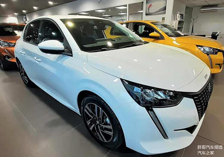 标致全新208实拍 精致的两厢小车