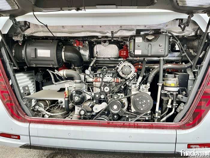 2米的宇通客车zk6827车型匹配yck05国六发动机,11米宇通客车zk6117