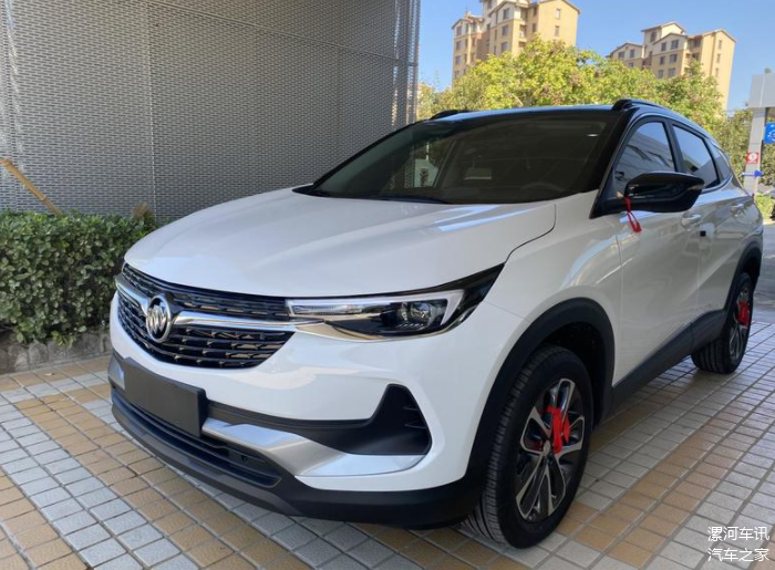 个性十足小型suv2021款别克昂科拉实拍时尚紧跟当下潮流趋势