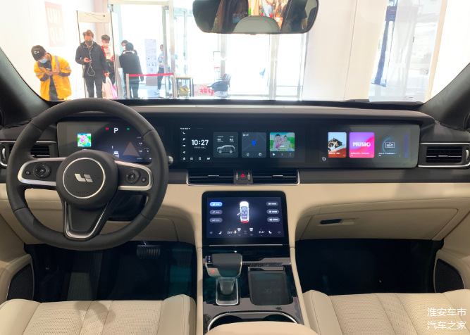 到店实拍3280万元理想one七座版来了二胎家庭新选择