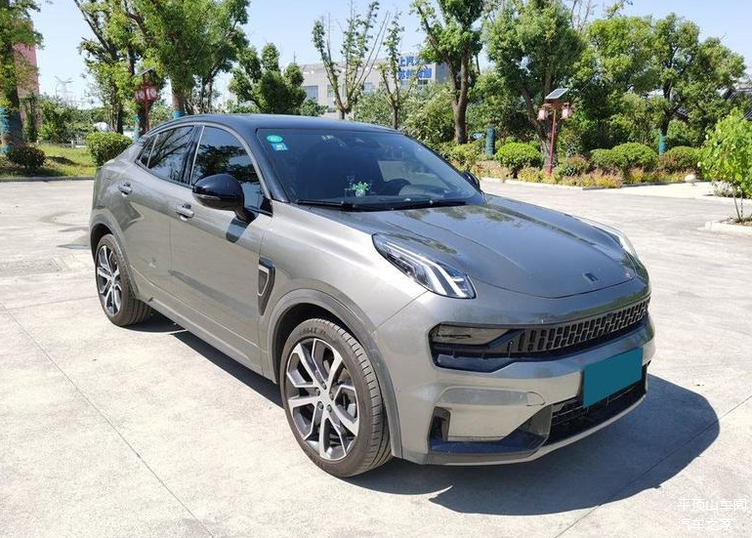 2021款领克05实车,兼顾家用与性能,好看又好开的它究竟如何?