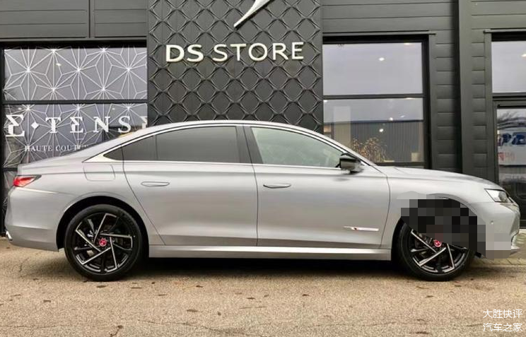 屌丝也能逆袭全新ds9海外版实车堪称是行走的艺术品