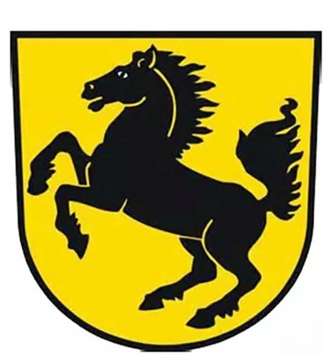 堡的盾徽,斯图加特的徽标重新结合了一下,于是就有了现在的保时捷车标