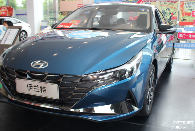 2021款现代伊兰特到店外观运动范十足内饰高级配置完善