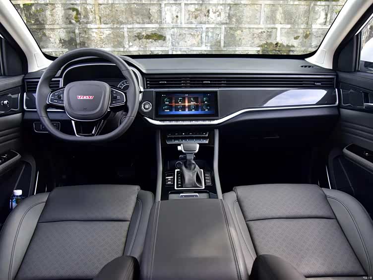 引自汽车之家图库新车尺寸颇为修长,三围分别是4806*1870*1691毫米