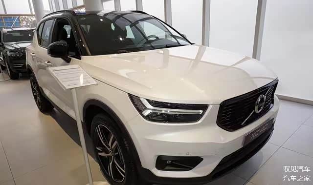 探店实拍2022款沃尔沃xc40大5座空间很宽敞配置升级心动吗