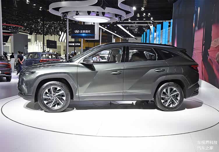 2021广州车展北京现代途胜l混动版上市售18582258万元