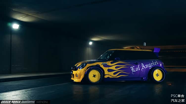 火焰涂装和剪刀门,被美国文化占据的英国车_车家号_发现车生活_汽车之