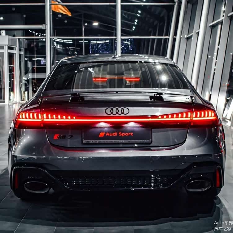 西装暴徒年轻人的追梦车型奥迪rs7sportback实车