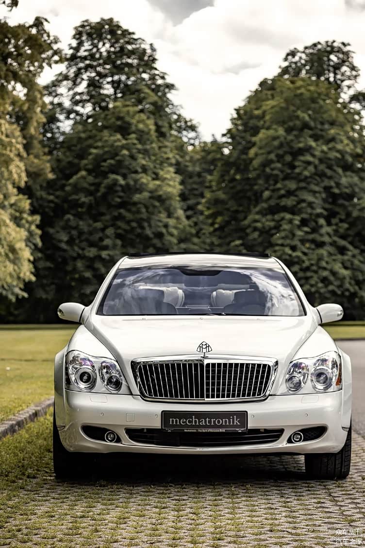 造型简洁优雅迈巴赫62slandaulet堪称奔驰梦幻车型之一