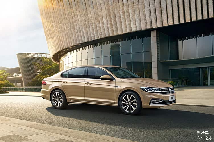 宝来最高优惠36万有自吸有at十万落地大众三厢家轿还不错