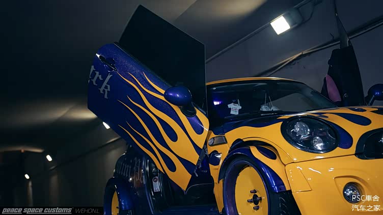 火焰涂装和剪刀门,被美国文化占据的英国车_车家号_发现车生活_汽车之