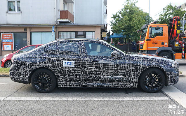 预计2023年发布全新bmw5系谍照曝光