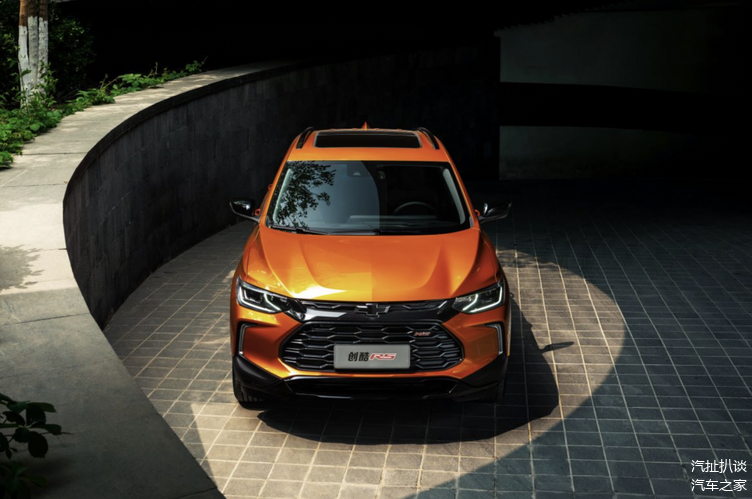 售1099万起换装15t四缸机同级性能小钢炮雪佛兰创酷rs上市