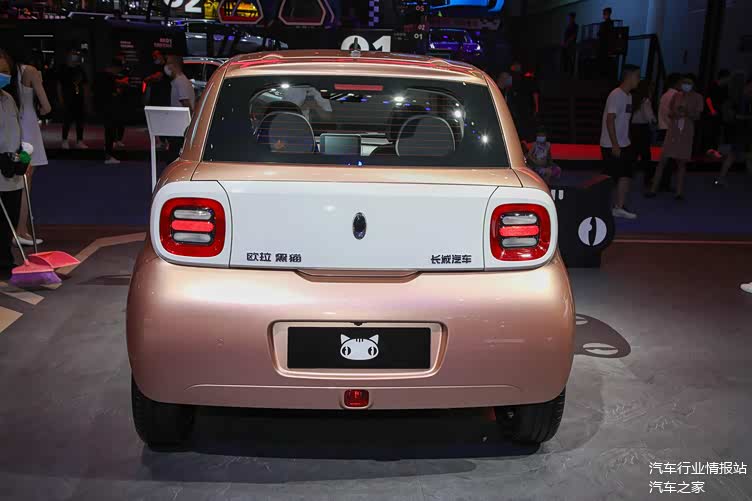 接送孩子很方便,2022款欧拉黑猫新车型上市,6.