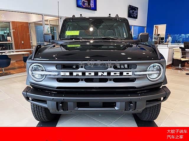 全新福特bronco五门敞篷版给人一种硬汉子的感觉