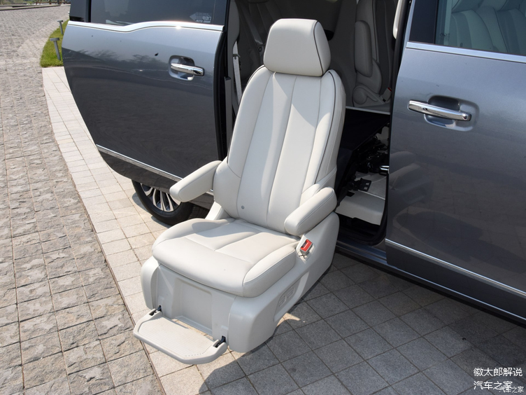 福祉版第二排座椅