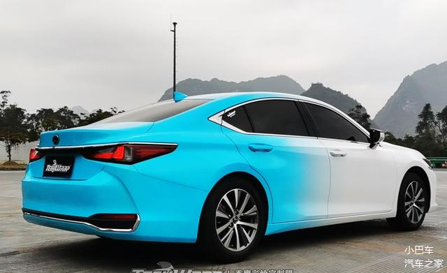 车身改色膜太火了teckwrap蓝天白云的蓝白渐变雷克萨斯爱了