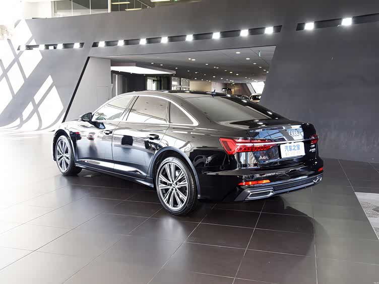 50万左右中大型车怎么买静态对比奥迪a6l宝马5系