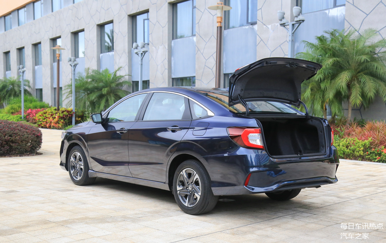 坎坷的合资家轿享域优惠后卖778万销量待遇不如凌派