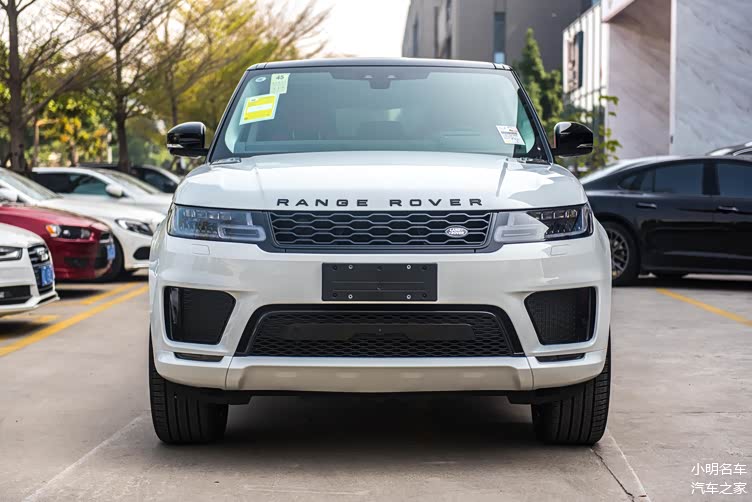 厦门路虎揽胜运动版2021款30l6耀黑版实车美拍