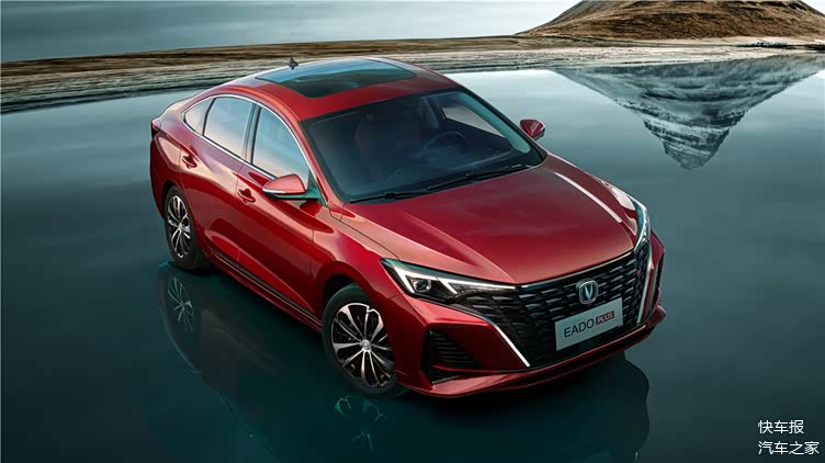 疯狂内卷只好加快改款步伐长安2022款逸动plus又升级了哪里