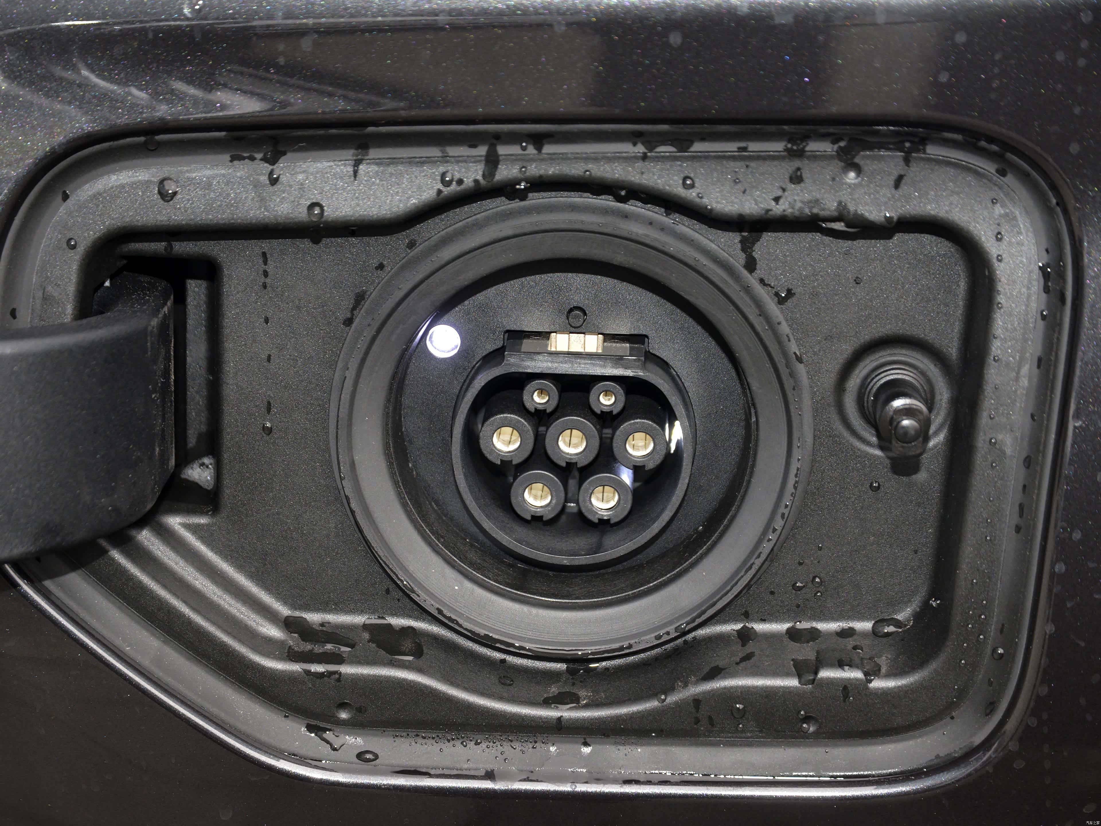 宝马ix3值得入手吗