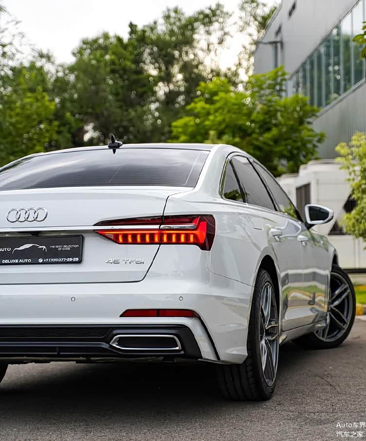 造型简洁运动标轴运动版奥迪a6看着真精神啊