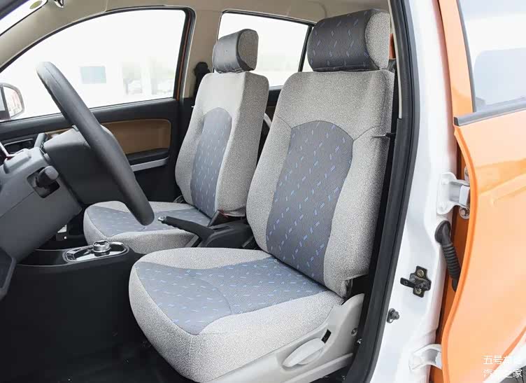 奔驰换个标能便宜一半有多?点评:北汽大猫