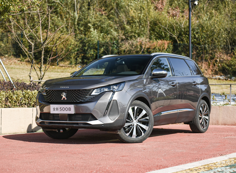 标致5008:16万就能买到的中型suv,颜值在线,内饰有质感