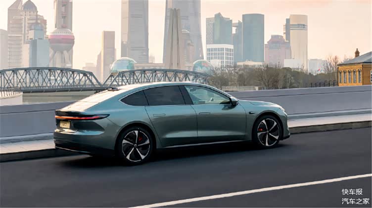 过几天就能交付,蔚来et7首批量产车下线,等一年的车主都是真爱_车家号