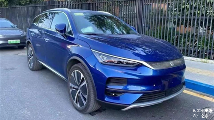 续航超700km零百加速44s新款比亚迪唐ev亮相