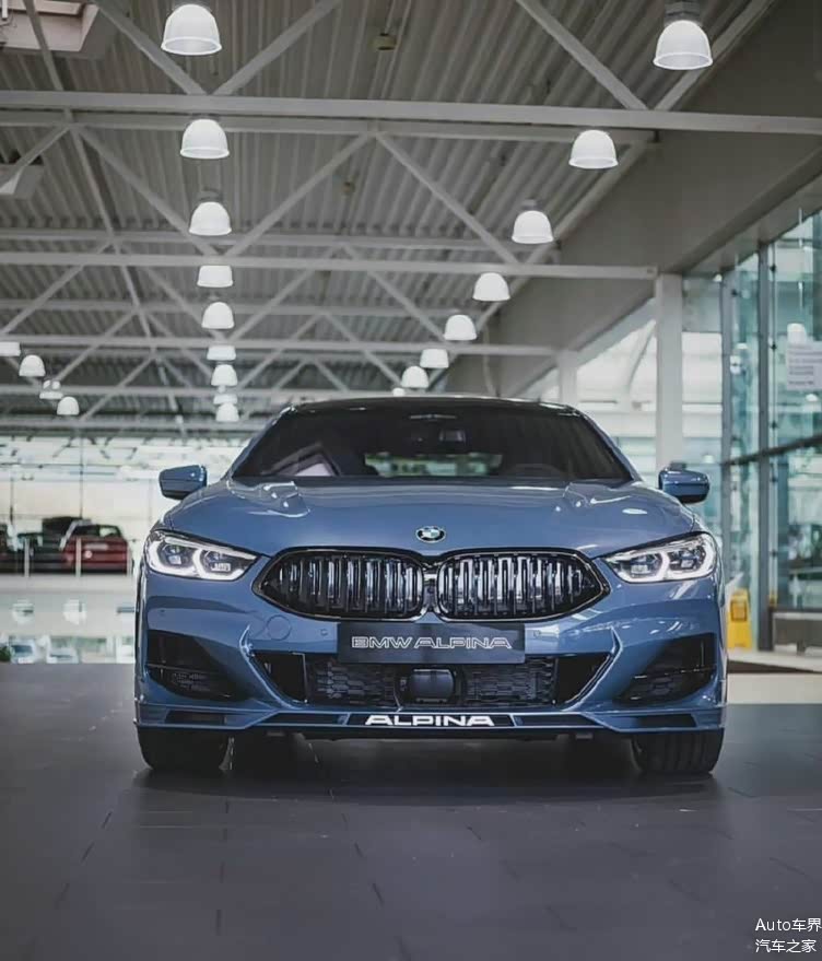 烟雾蓝低调奢华高性能阿尔宾娜b8四门轿跑车