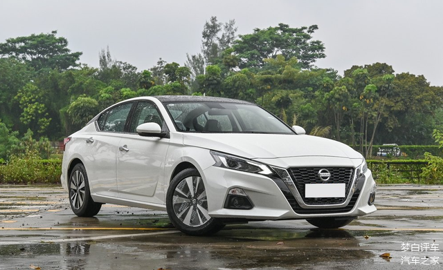 日产车排行榜前十名_官宣!10月汽车销量排名发布,比亚迪卫冕,长安第四,日产仅第八(2)