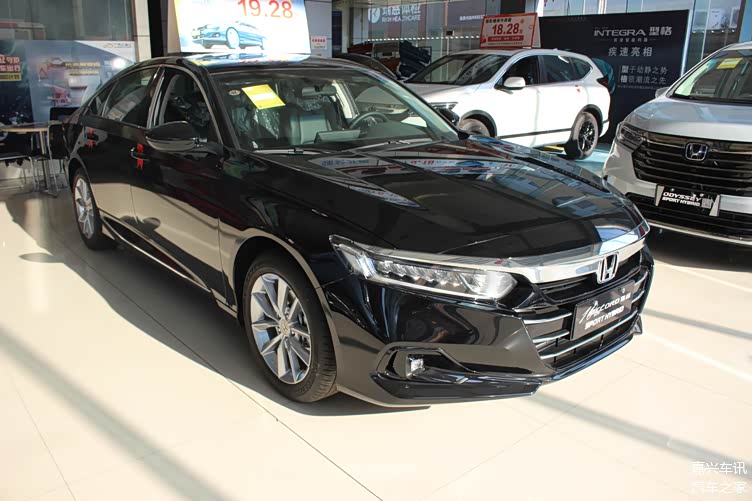 2022款本田雅阁到店实拍前脸稳重大气动力输出充沛适合家用