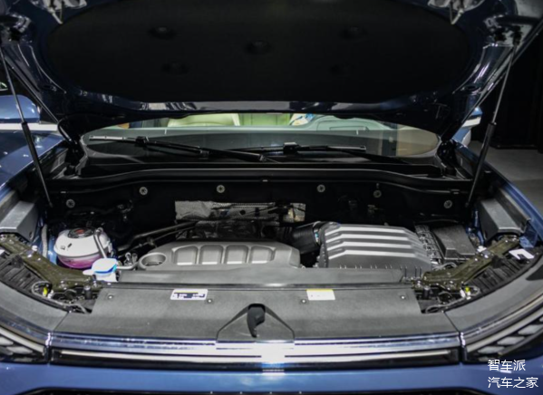 发动机横置布局