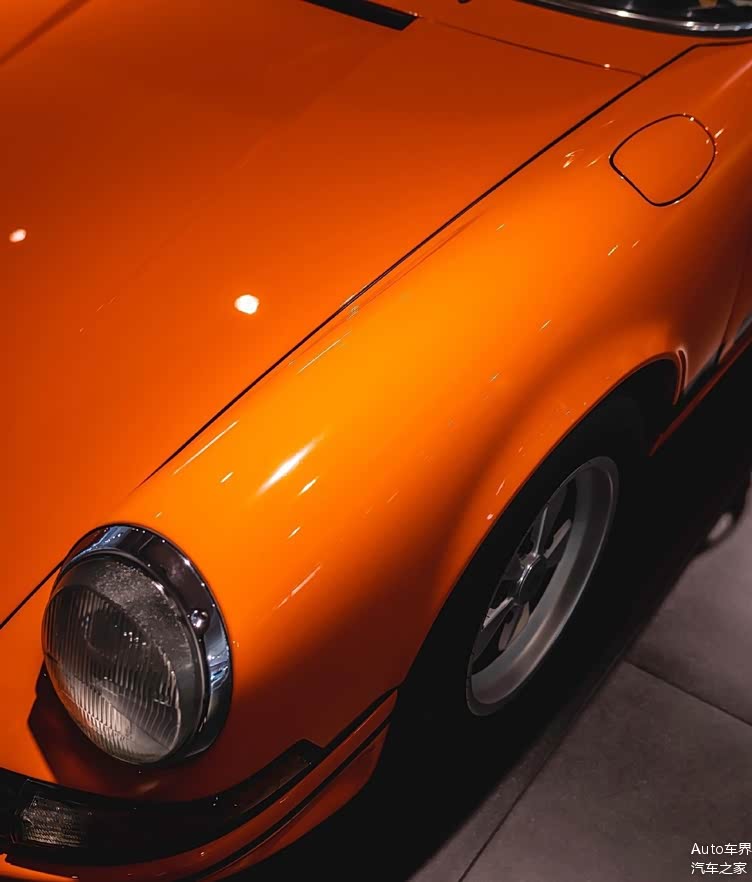 橙色涂装 时尚又运动 保时捷911 carrera rs 2.