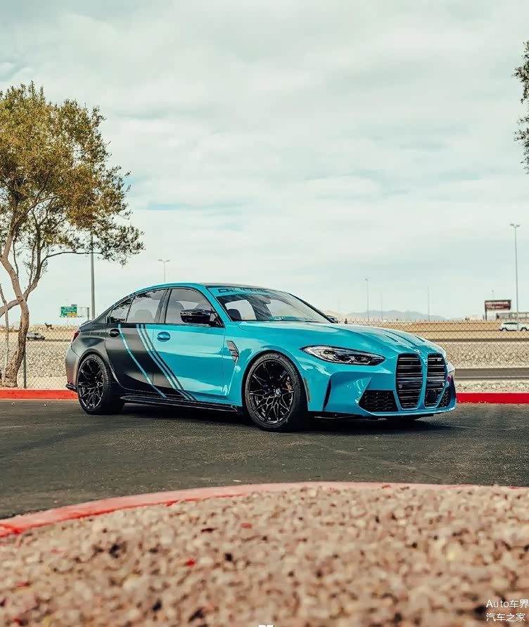 迈阿密蓝哑光黑涂装时尚且帅气宝马m3实车