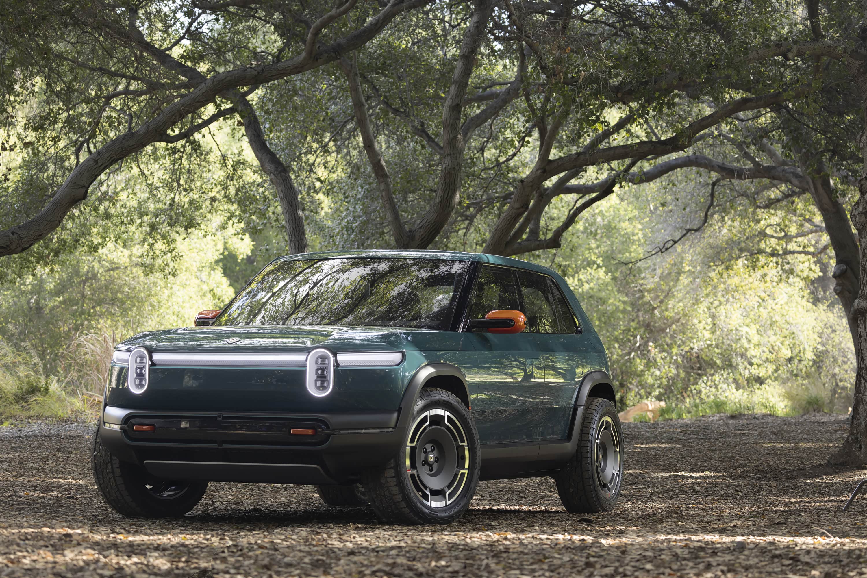 【文章】【高性能纯电大玩具：Rivian R3X】美国造车新势力RIVIAN春季发布会上除了发布最新产品R2和R3两款SUV外，还发布了一款高 ...