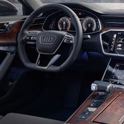 确实如此啊,前不久网传的宝马i3卖17万,不少网友调侃,再不努力真的要