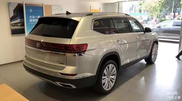 7座大空间不到25万车长超5米大众途昂到店