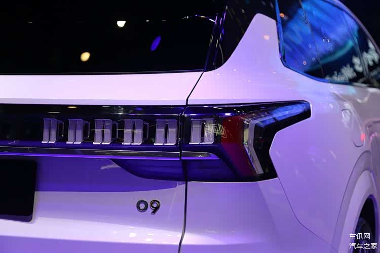 定位中大型suv,领克顶级旗舰09亮相成都车展
