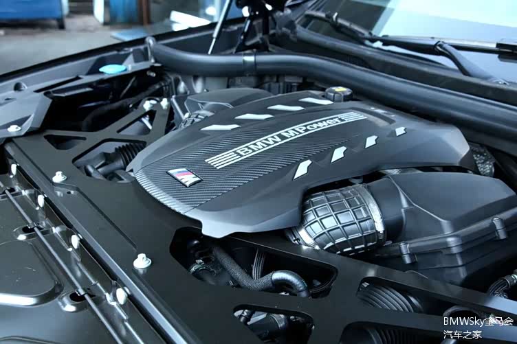 发动机是宝马的看家本领之一如何省心省钱地保养爱车呢